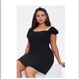 Plus size puff- sleeve mini dress